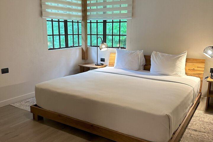 Room 12 of 44