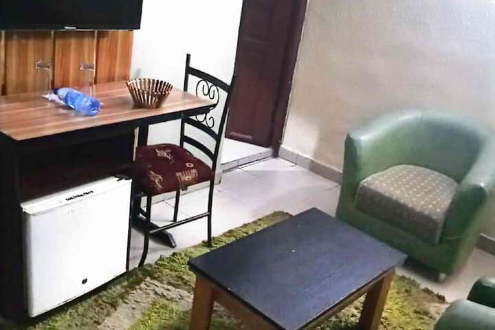 Room 18 of 27