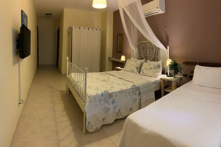 Room 8 of 40