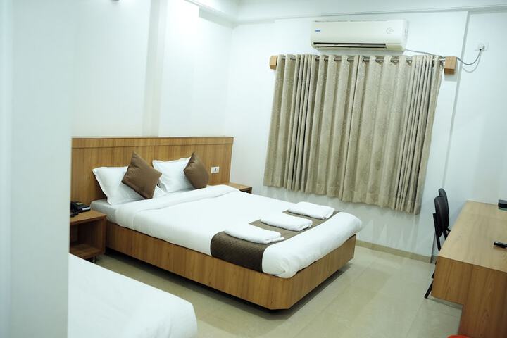 Room 14 of 42