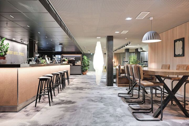 Guest Lobby