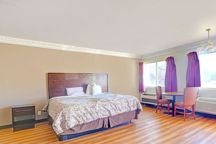 Room 9 of 46