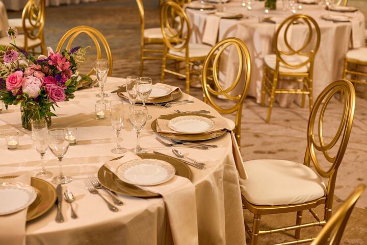 Ballroom/Hall 52 of 73