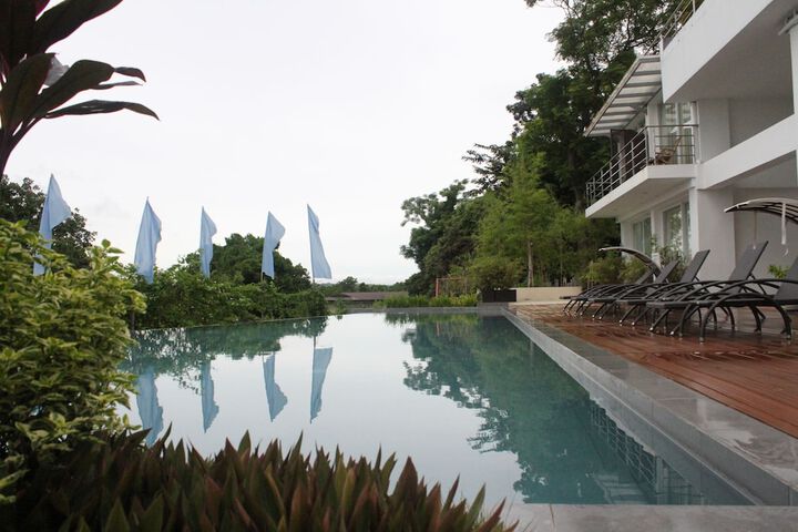Pool 85 of 159