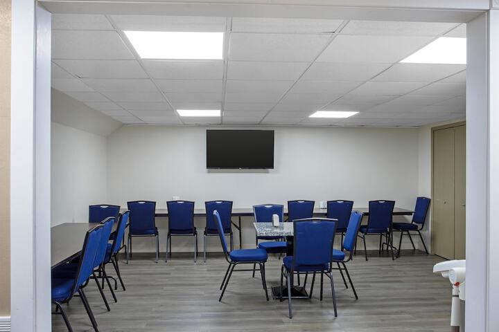 Breakfast/Coffee Service 28 of 31