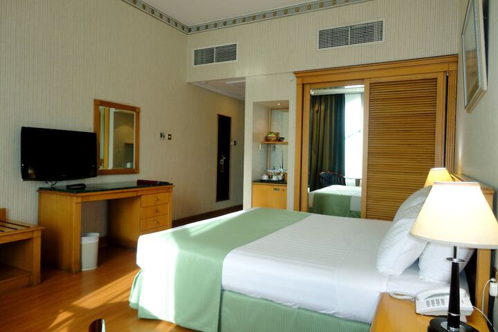 Room 15 of 71