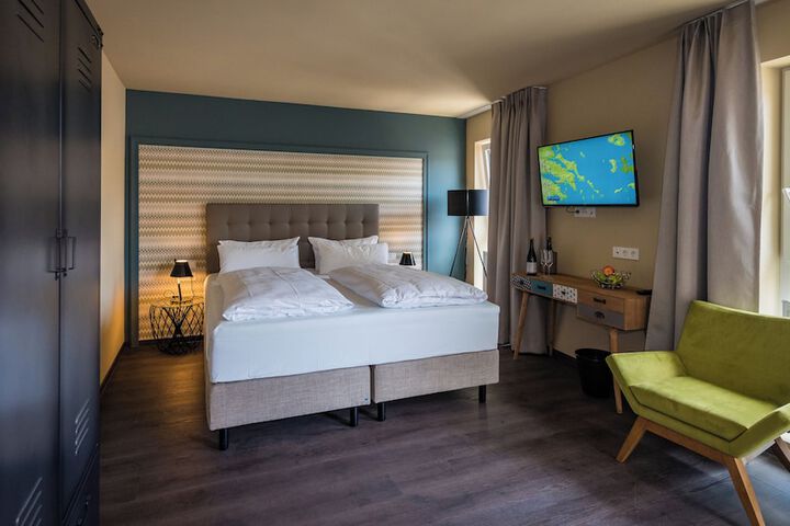 Room 26 of 53