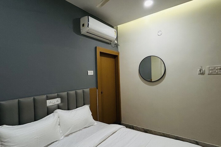 Room 16 of 31