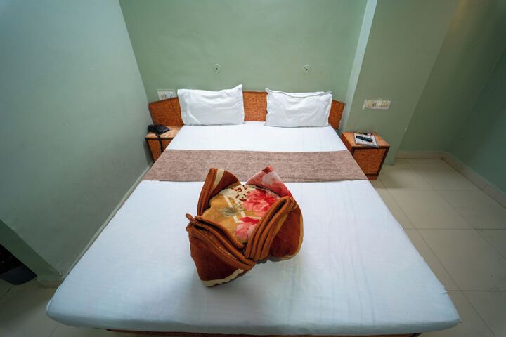 Room 14 of 48