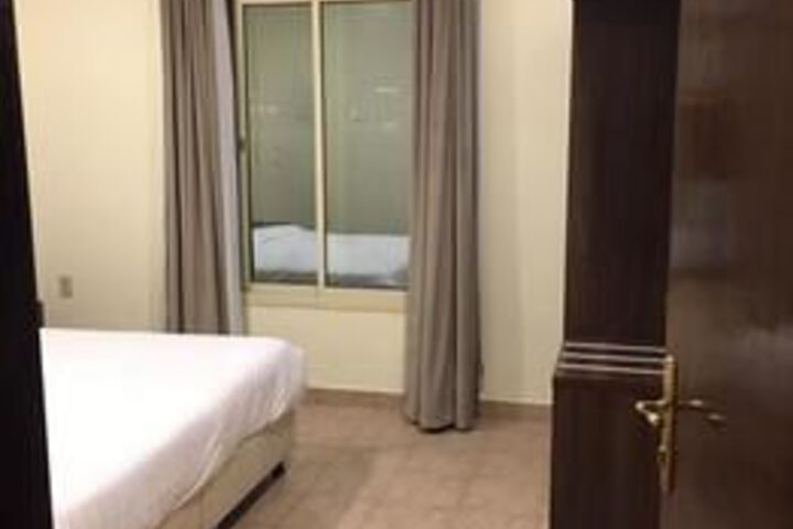 Room 11 of 25