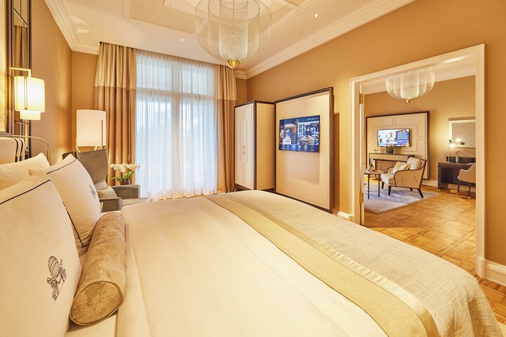 Room 45 of 154