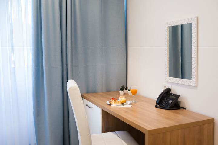 Room 33 of 54