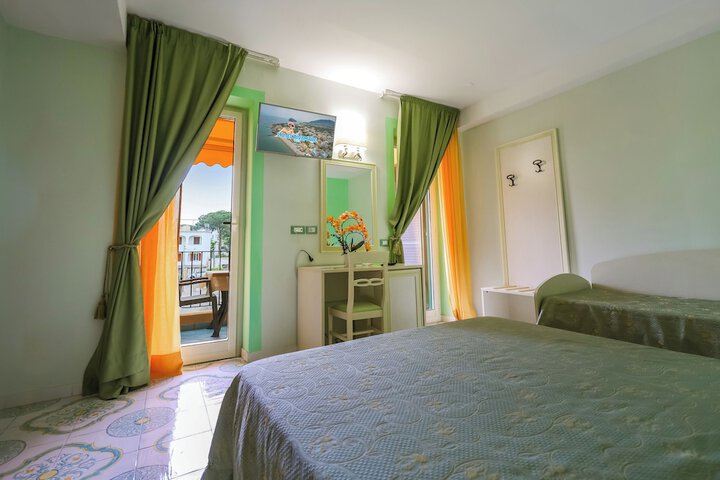 Room 7 of 45