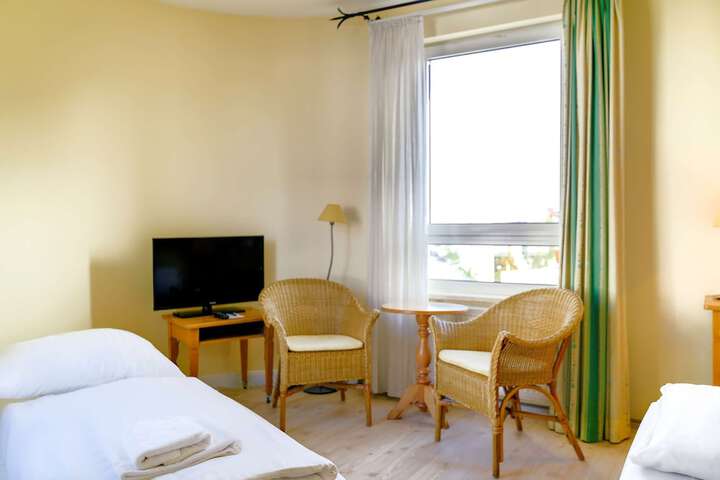Room 25 of 43