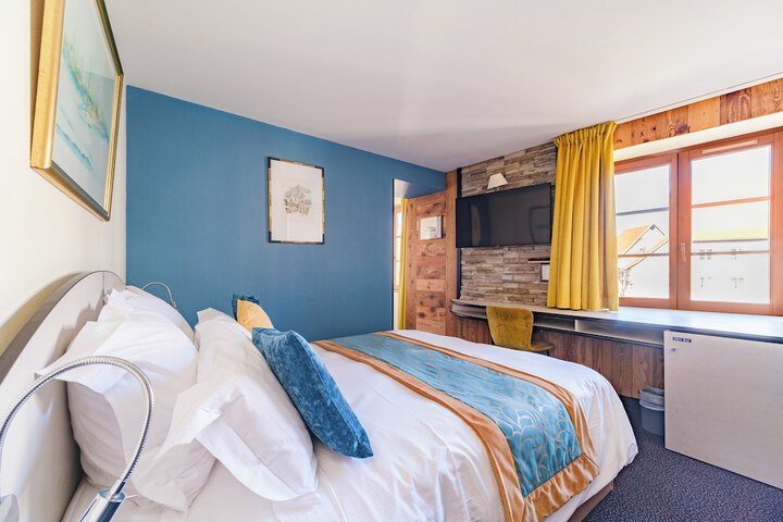 Room 7 of 28