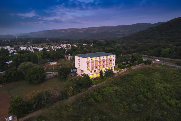 Hotel 82 of 88