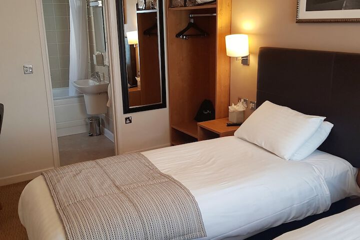 Room 18 of 44