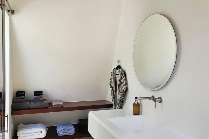 Room 15 of 44