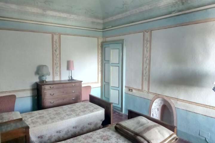 Room 26 of 32