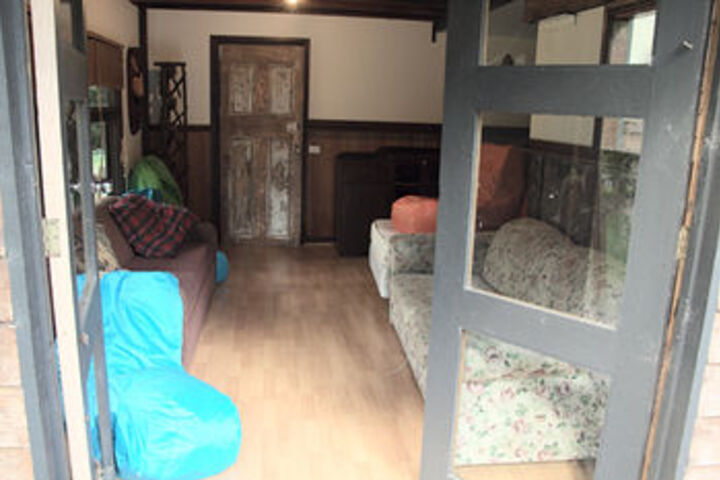 Room 5 of 13