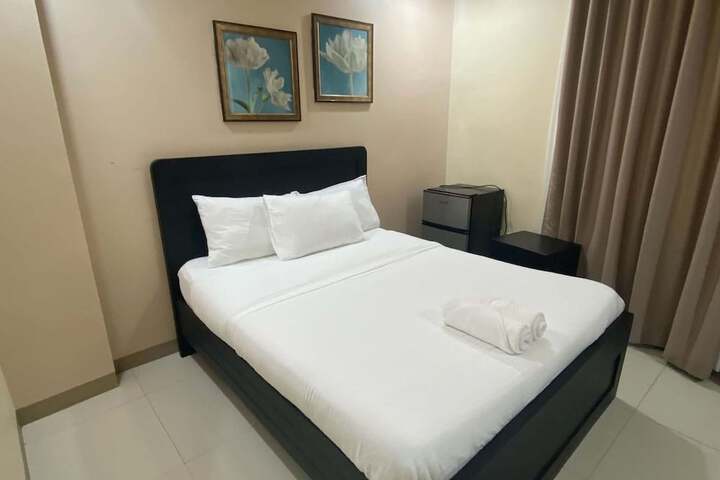 Room 25 of 34
