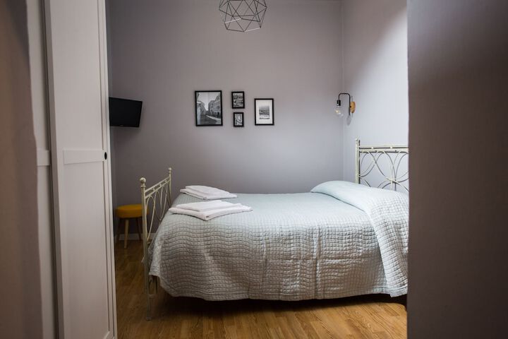Room 18 of 42