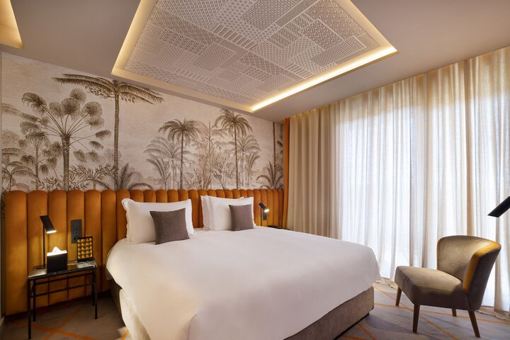 Room 6 of 29