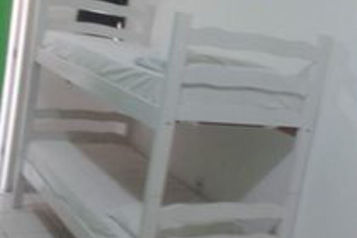 Room 12 of 32
