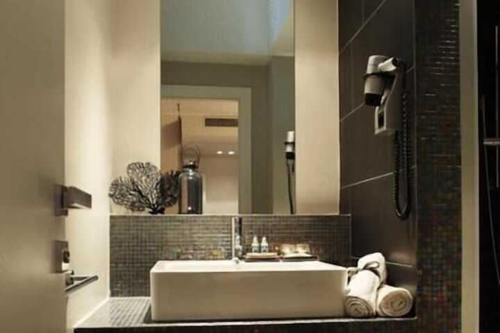 Clean Restrooms