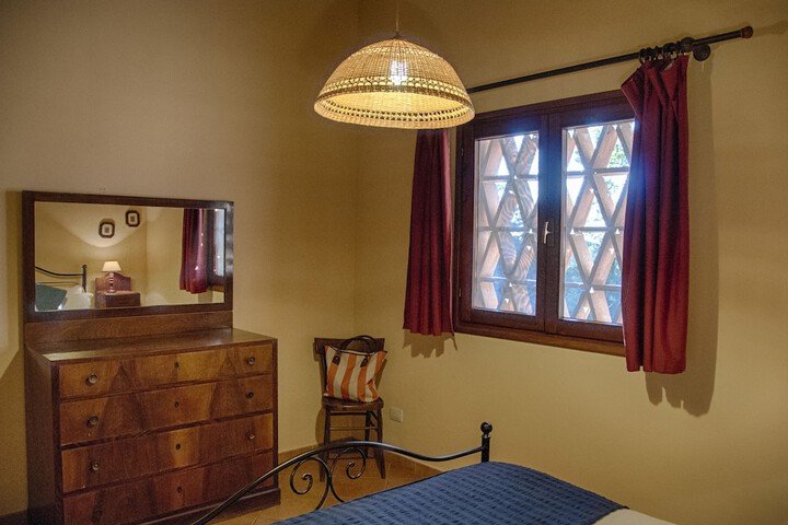 Room 6 of 186
