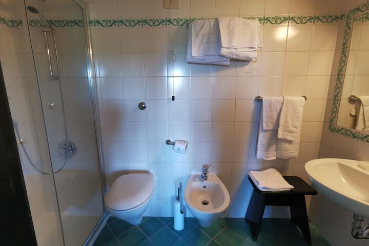Room 16 of 56