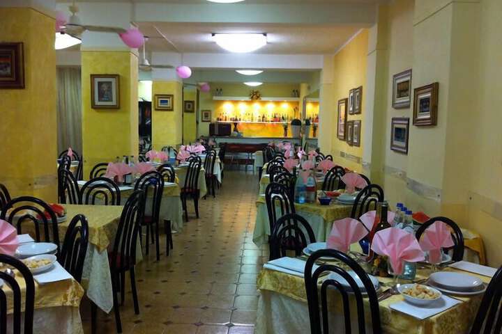 Dining 42 of 57