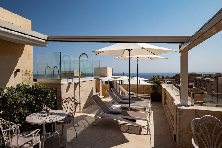 Terrace/Patio 43 of 48