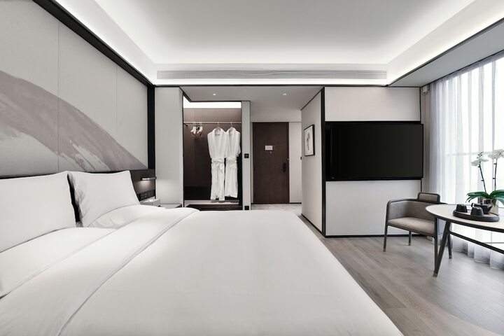 Room 9 of 39