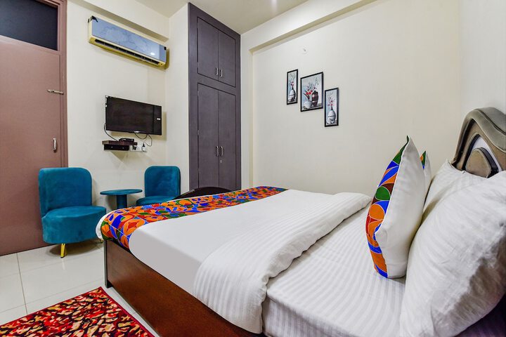 Room 21 of 38