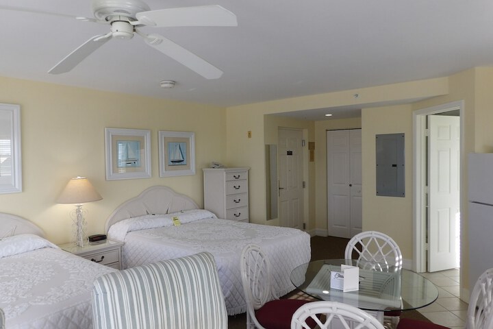 Room 13 of 229