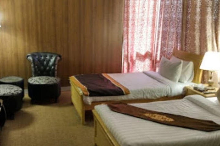 Room 13 of 15
