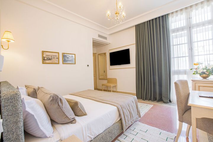 Room 13 of 52