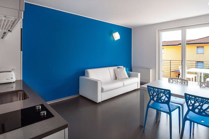 Room 14 of 28
