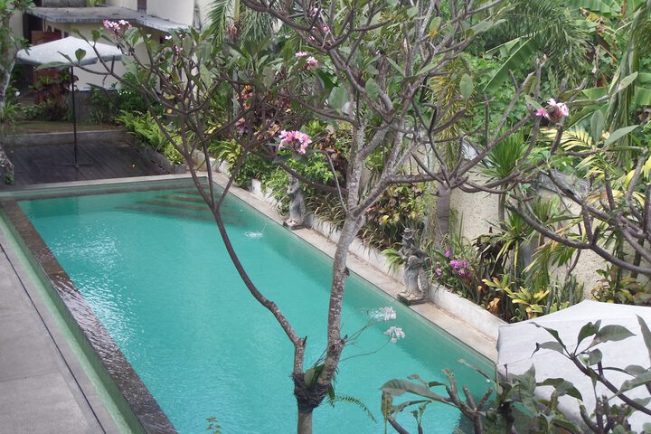 Hotel with Pool