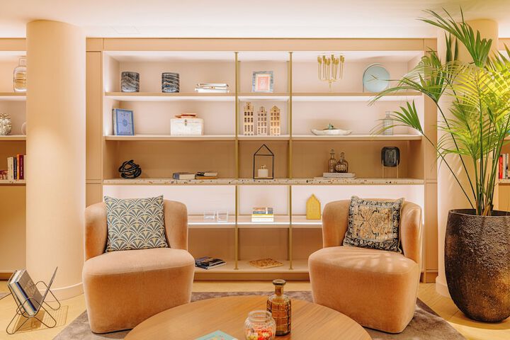 Guest Lobby