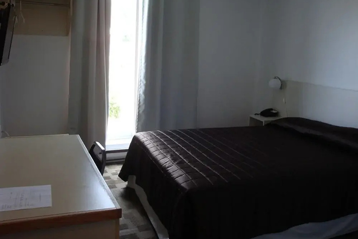Room 7 of 23