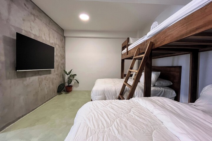 Room 14 of 51