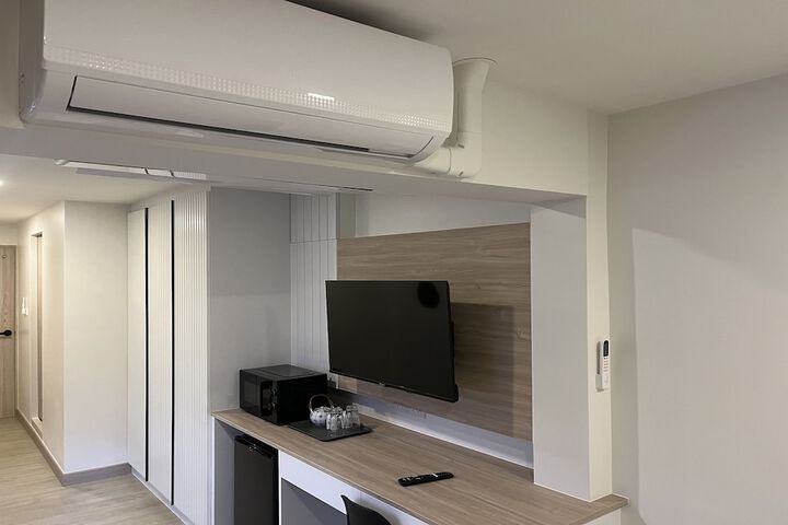Room 4 of 153