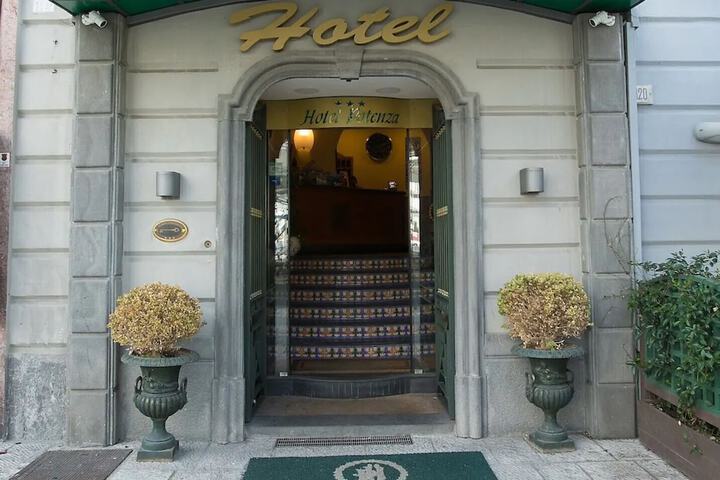 Hotel 35 of 38