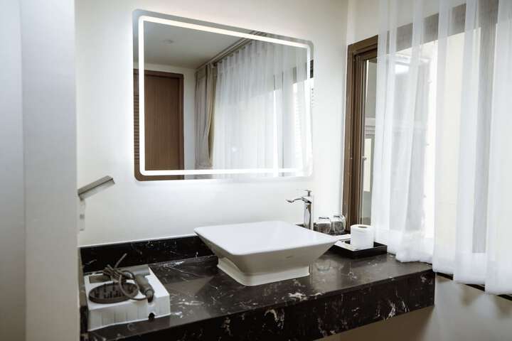 Room 16 of 52