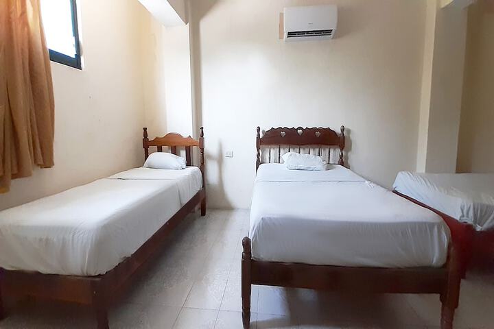 Room 10 of 25