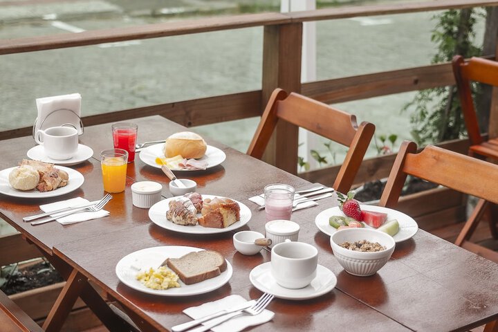Breakfast/Coffee Service 250 of 269