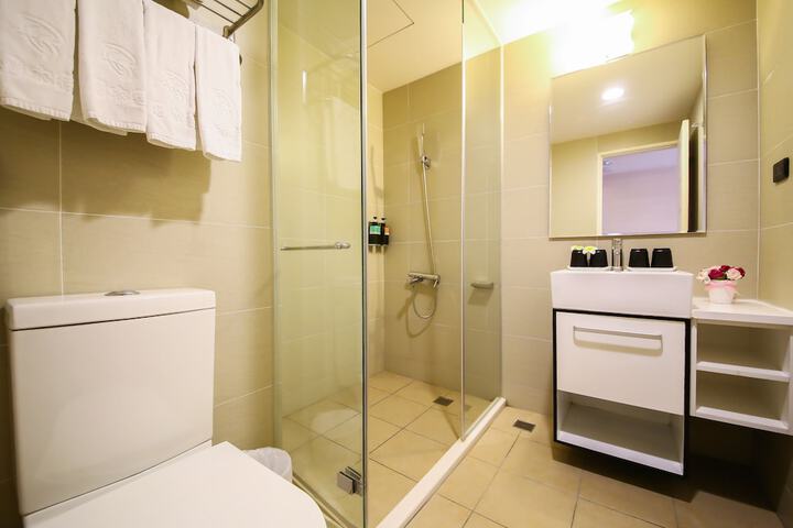 Room 50 of 72