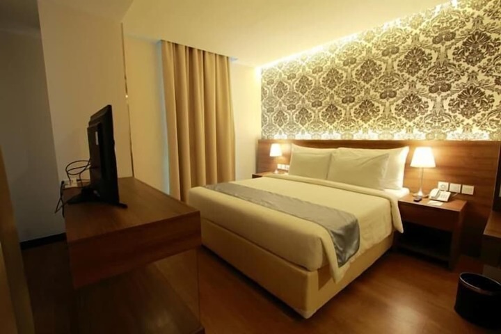 Room 6 of 54